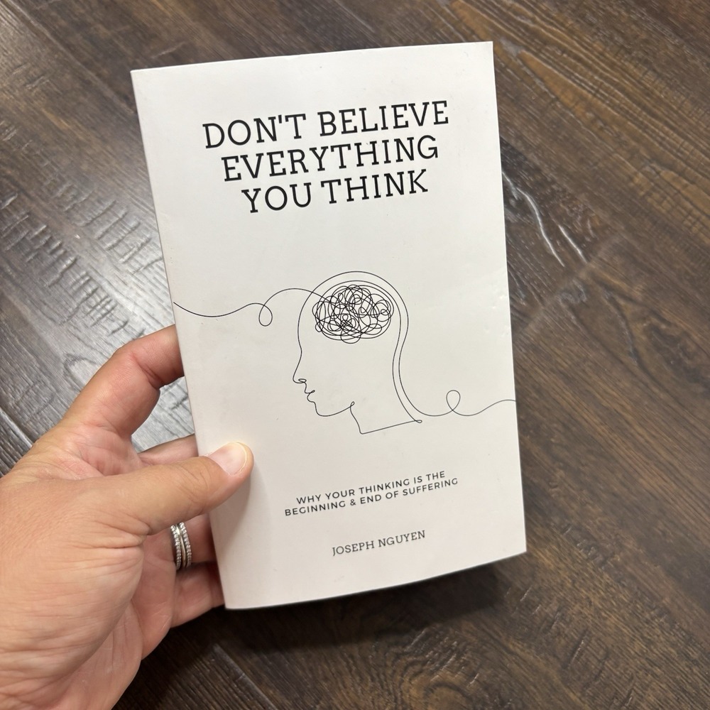 Don't Believe Everything You Think Joseph Nguyen Paperback English